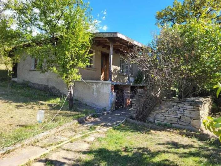 Image No.1-Maison de campagne de 2 chambres à vendre à Burgas