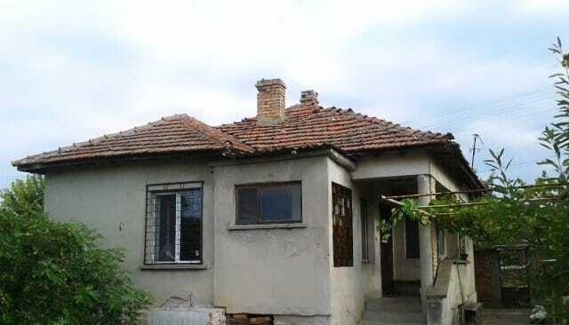 Image No.1-Maison de campagne de 2 chambres à vendre à Yambol 