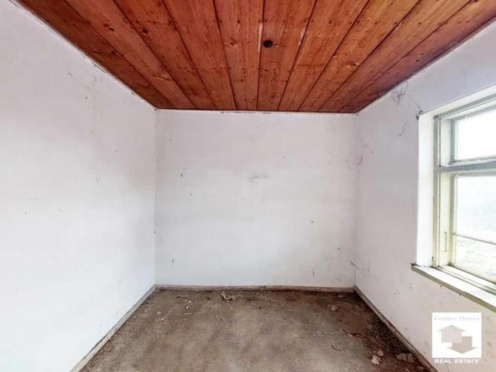 Image No.4-2 Bed Country House for sale