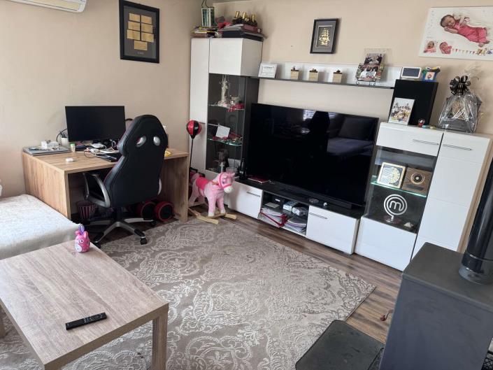 Image No.3-Maison de campagne de 3 chambres à vendre à Shumen 