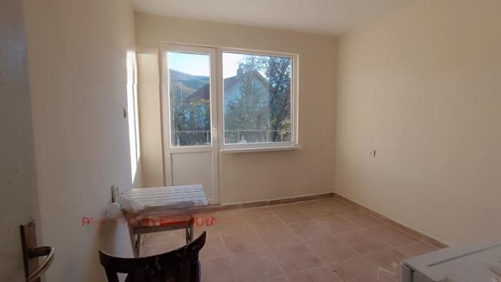 Image No.2-2 Bed Country House for sale