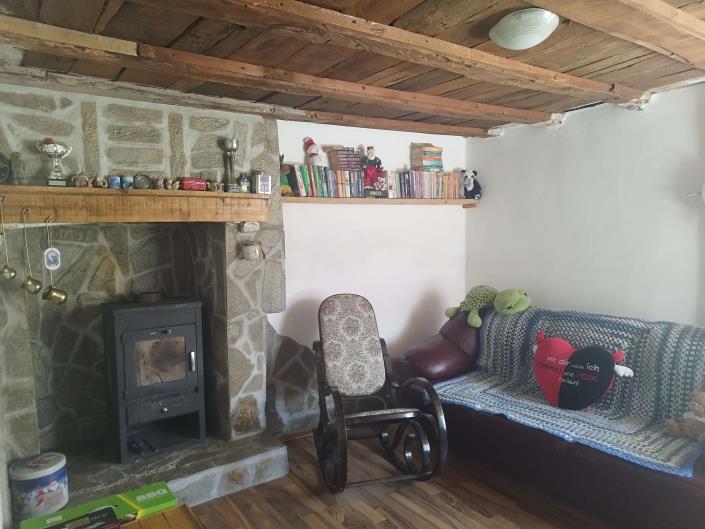 Image No.4-Maison de campagne de 3 chambres à vendre à Yambol 