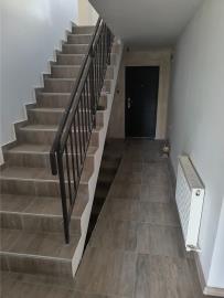 schouse-aWteMm_8_b