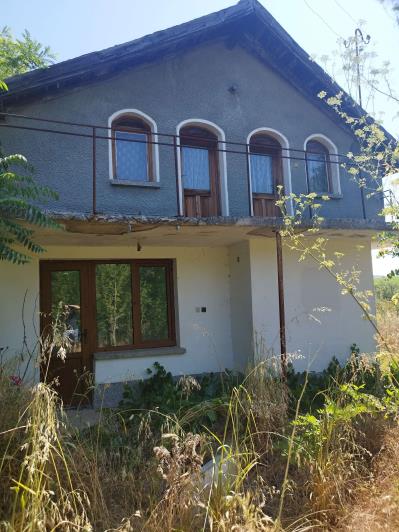 Image No.2-Maison de campagne de 2 chambres à vendre à Yambol 