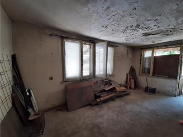 schouse-Q2Kk2y_21_b