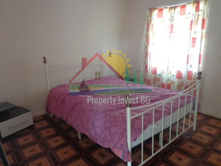 Image No.8-Maison de campagne de 3 chambres à vendre à Yambol 