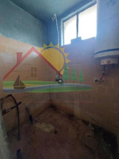 Image No.5-Maison de campagne de 3 chambres à vendre à Yambol 
