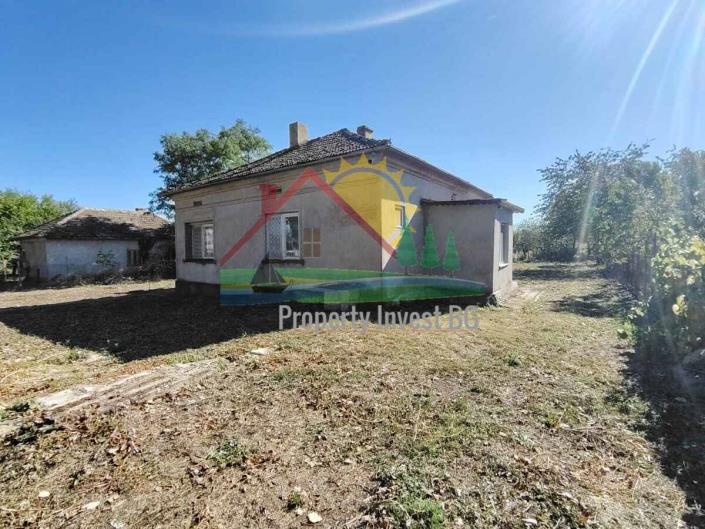 Image No.4-Maison de campagne de 3 chambres à vendre à Balchik