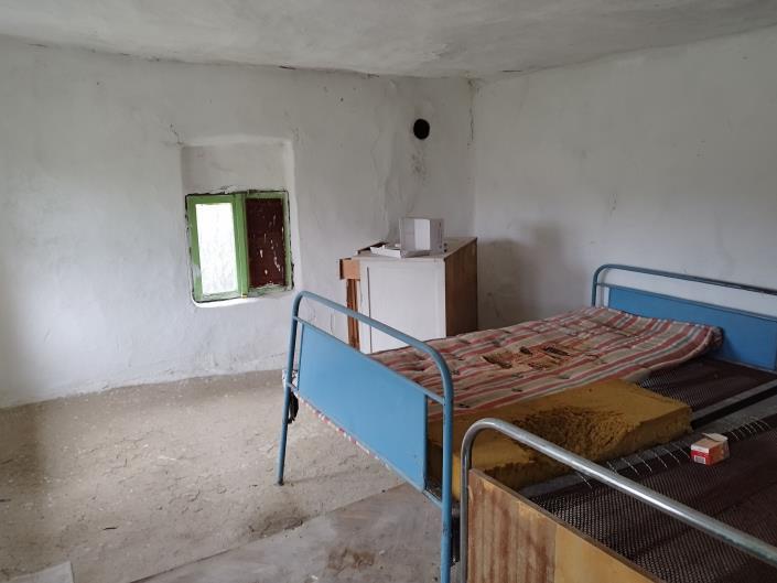 Image No.2-2 Bed Country House for sale