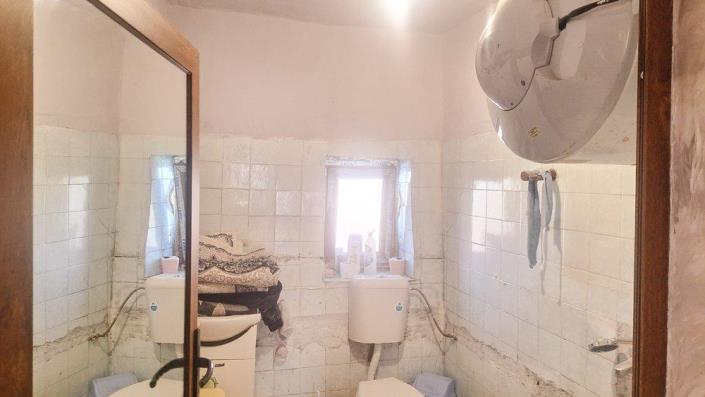 Image No.4-2 Bed Country House for sale