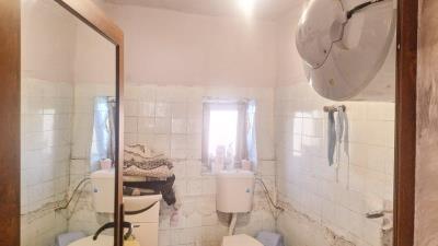 2-bedroom-renovated-house-with-big-garden