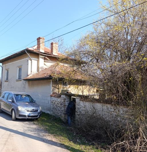 Image No.2-Maison de campagne de 3 chambres à vendre à Veliko Tarnovo