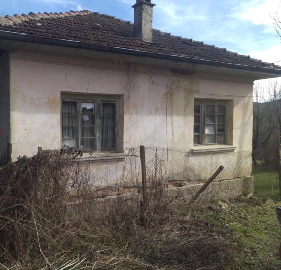 Image No.2-2 Bed Country House for sale