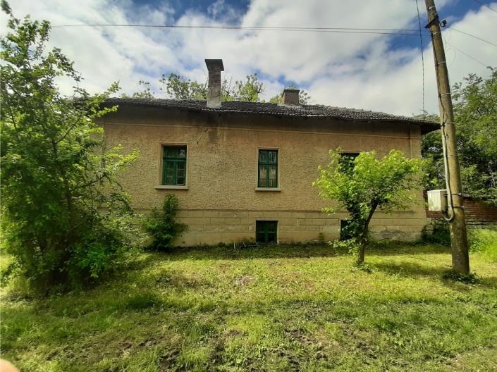 Image No.2-Propriété de pays de 2 chambres à vendre à Vratsa 