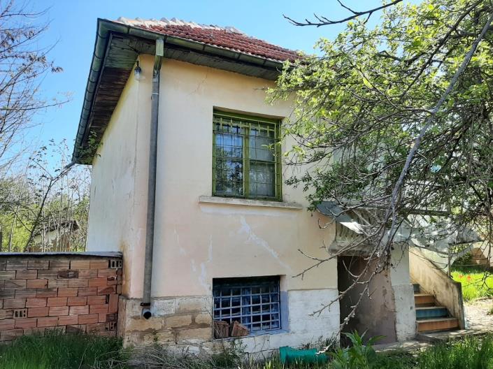 Image No.2-Maison de campagne de 3 chambres à vendre à Vratsa 