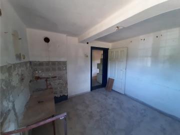 schouse-PXipBg_11_b