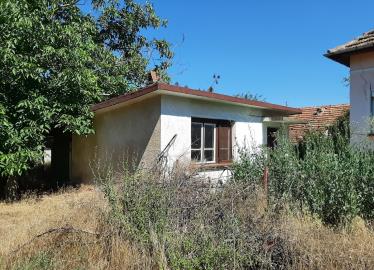 schouse-yGJyCz_24_b