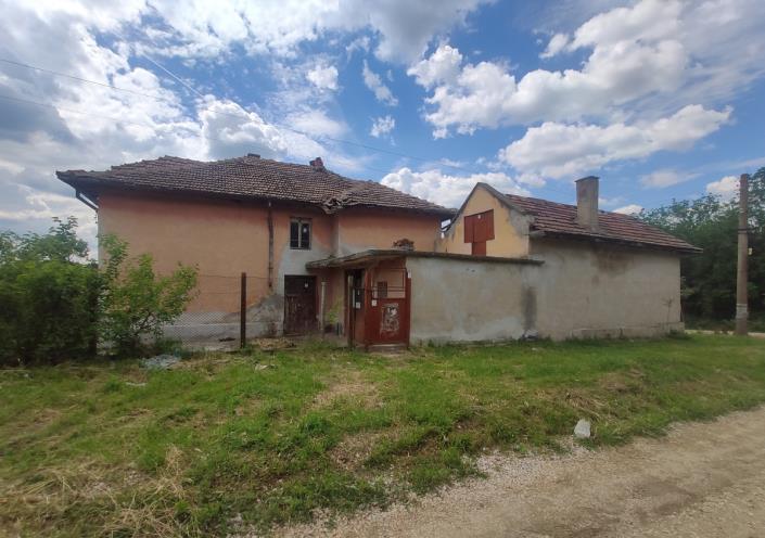 Image No.2-Maison de campagne de 2 chambres à vendre à Vratsa 