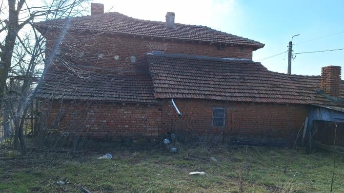 Image No.2-Maison de campagne de 2 chambres à vendre à Yambol 