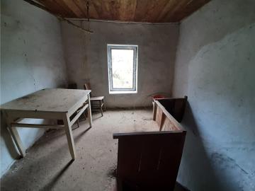 schouse-1FxzqY_16_b