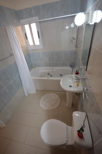 Image No.20-2 Bed Apartment for sale