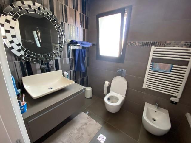 Image No.33-4 Bed Village House for sale