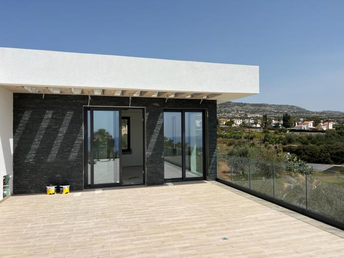 Image No.3-Villa à vendre à Peyia