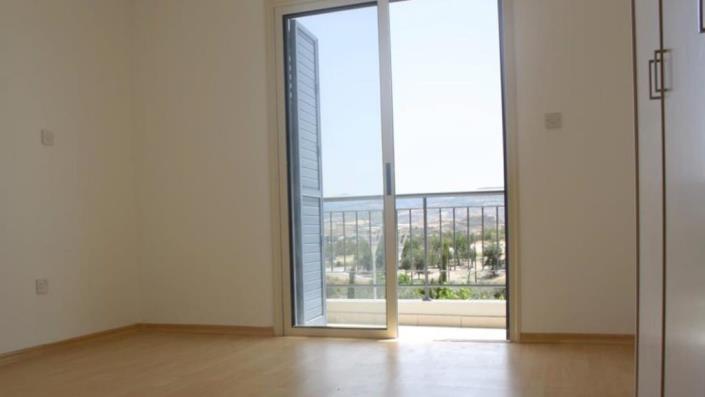 Image No.13-3 Bed Townhouse for sale