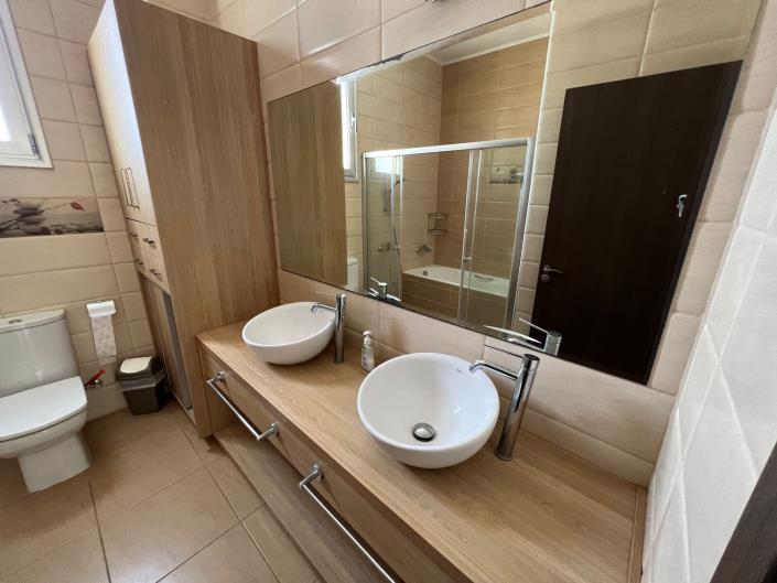 Image No.29-4 Bed Apartment for sale