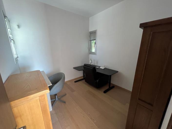 Image No.18-4 Bed Apartment for sale