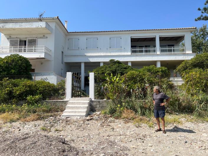 Image No.10-8 Bed Villa / Detached for sale