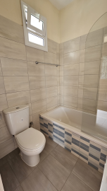 20250423-Kings-Beach-Villa-6-bathroom--1