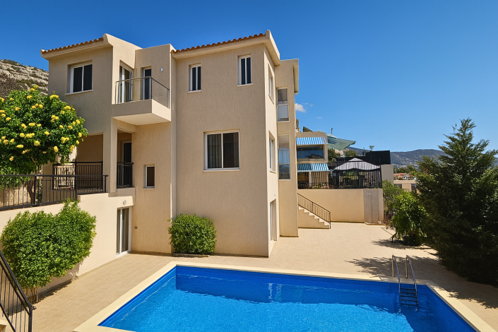 Image No.1-6 Bed House/Villa for sale