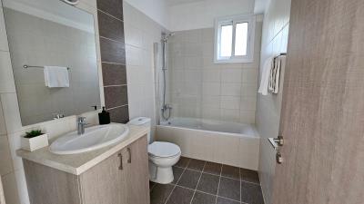 SE-MARKETING-Kokkinos-2-Bathroom_Edited