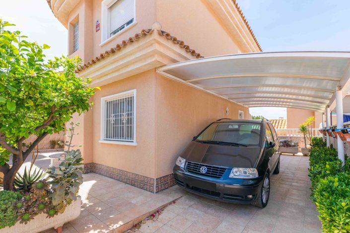 Image No.1-3 Bed Villa for sale