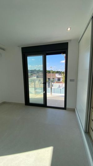 Image No.1-Villa de 3 chambres à vendre à Torrevieja