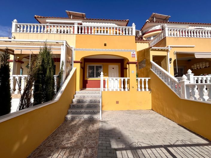 Image No.1-3 Bed Townhouse for sale