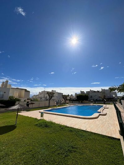 Image No.1-3 Bed Townhouse for sale