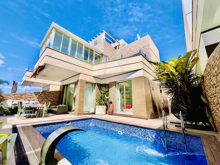 Image No.1-3 Bed Villa for sale