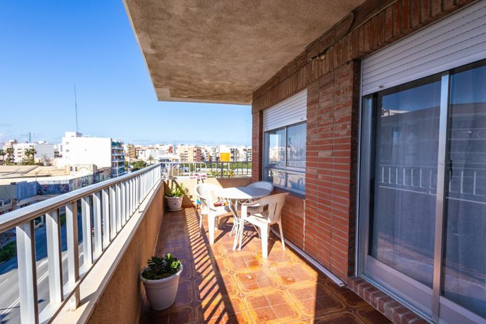 Image No.1-Appartement de 2 chambres à vendre à Torrevieja