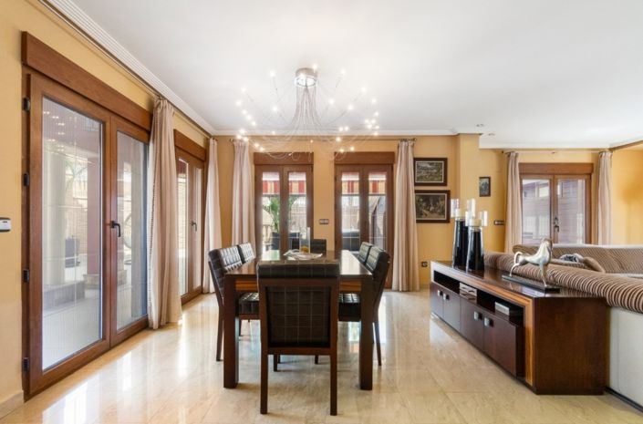 Image No.1-3 Bed Villa for sale