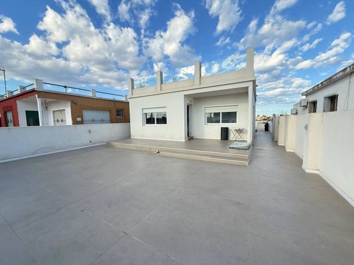 Image No.1-2 Bed Townhouse for sale