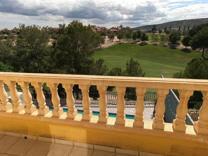 Image No.1-4 Bed Villa for sale