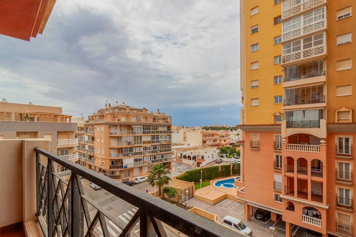 Image No.1-3 Bed Apartment for sale