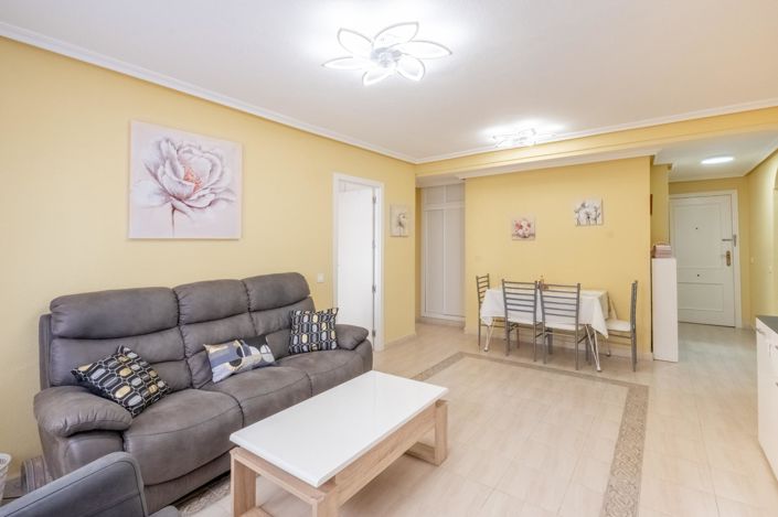Image No.1-Appartement de 2 chambres à vendre à Torrevieja