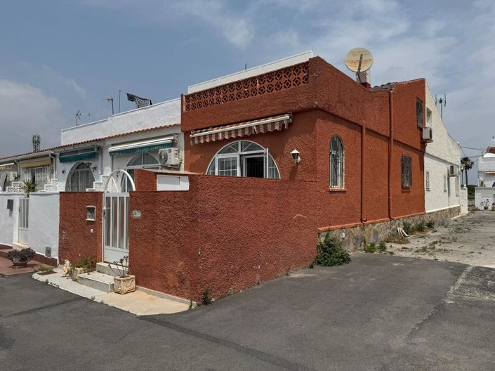 Image No.1-2 Bed Villa for sale