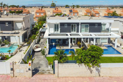 villa-santa-pola-107974057-12