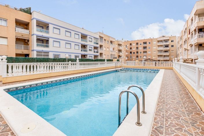 Image No.1-Appartement de 2 chambres à vendre à Torrevieja