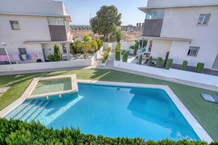 Image No.1-3 Bed Villa for sale