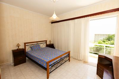 020-master-bedroom---1st-floor-
